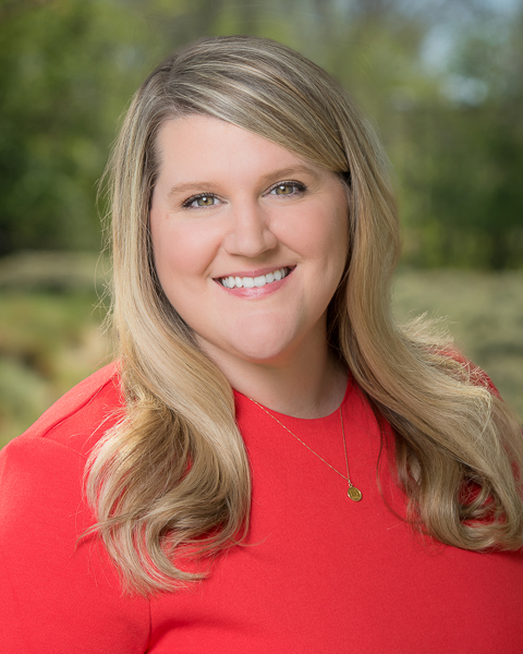 Lindsay Skinner, Associate Director of Philanthropy